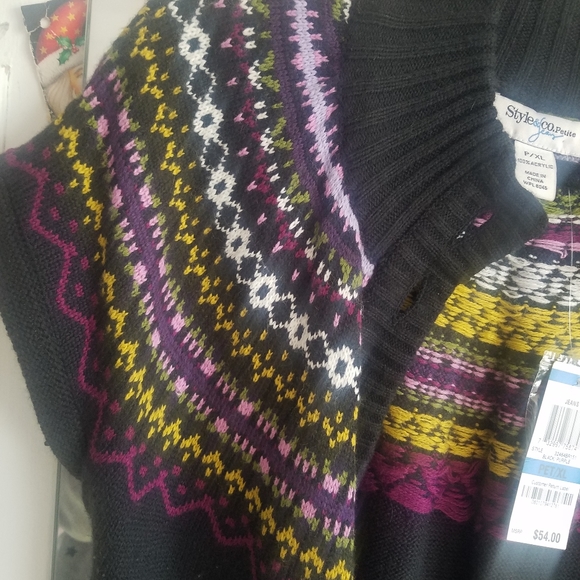 Sweater - Picture 8 of 9